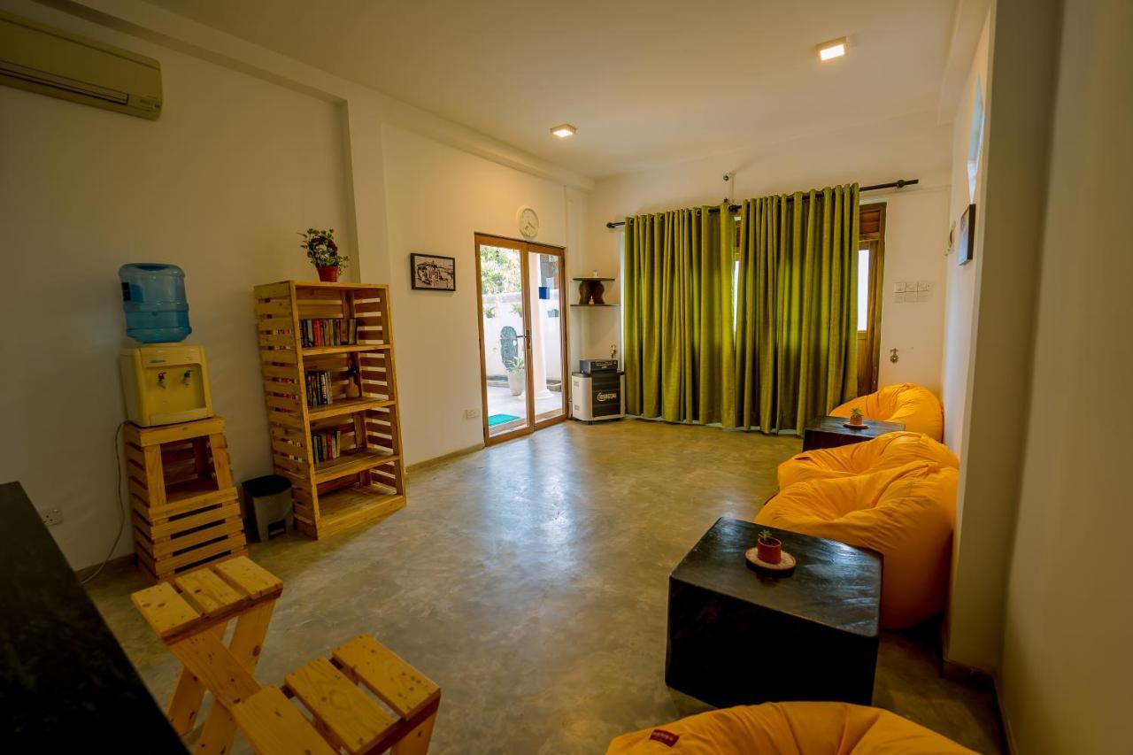 Sixth Sense Hostel Unawatuna Exterior foto